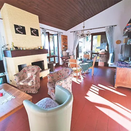 In Italy With Mountain Views Ferienhaus *